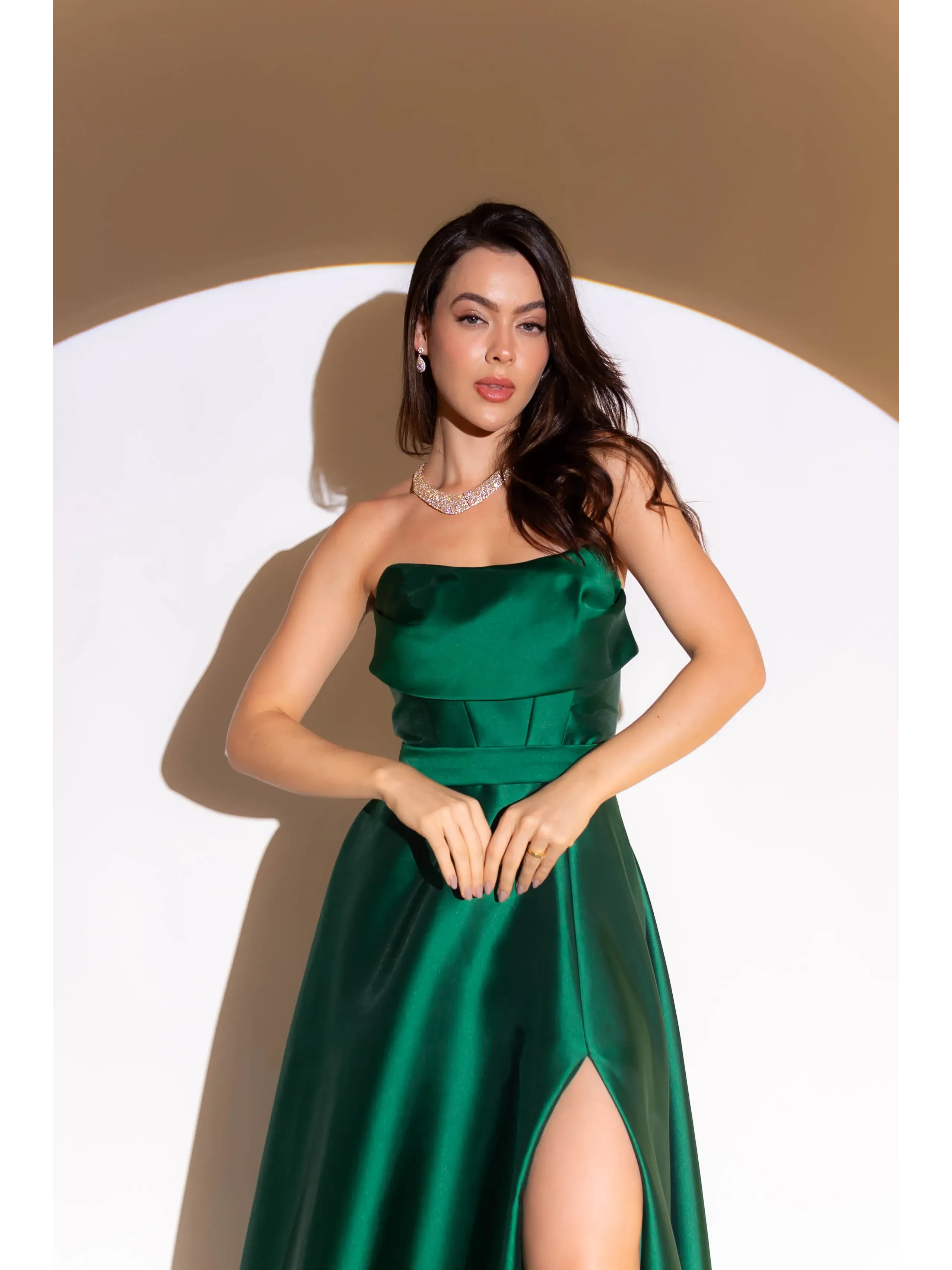 vestido verde tomara que caia fenda LORE24.1.webp